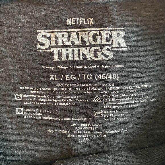Netflix Stranger Things T-Shirt Men's Size XL Color Black Hellfire Club Graphic - Picture 12 of 12
